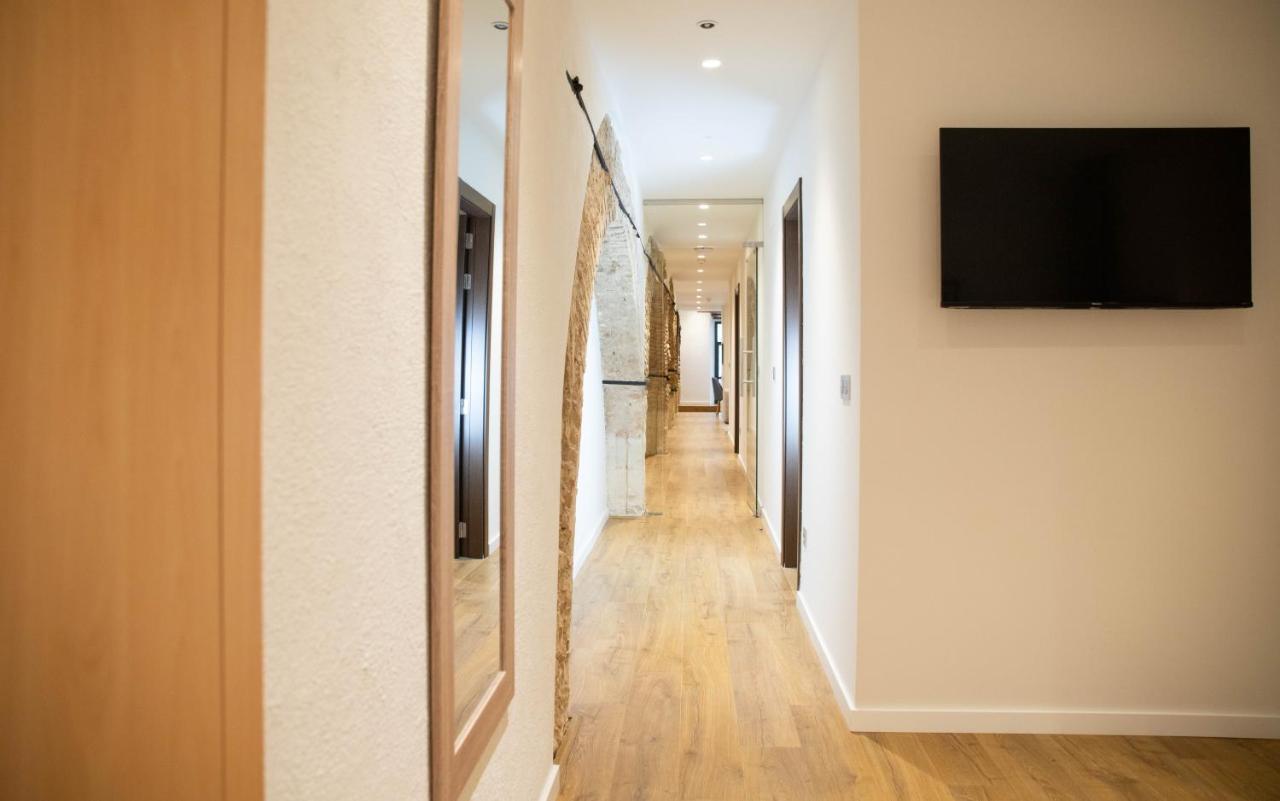 Nqn Aparts & Suites Sevilla Sevilha Exterior foto