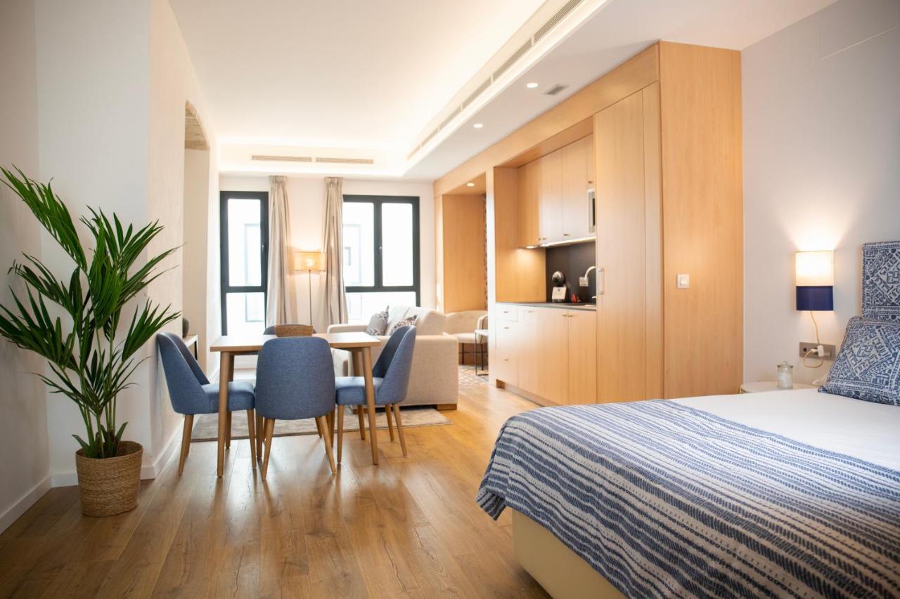 Nqn Aparts & Suites Sevilla Sevilha Exterior foto