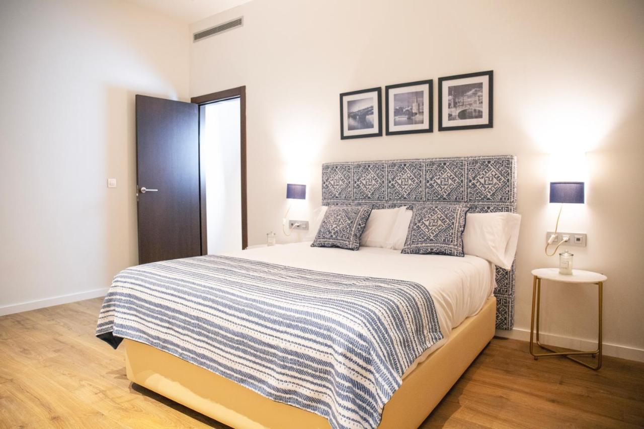 Nqn Aparts & Suites Sevilla Sevilha Exterior foto
