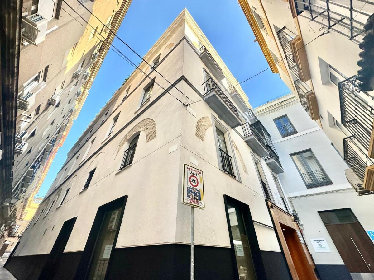 Nqn Aparts & Suites Sevilla Sevilha Exterior foto